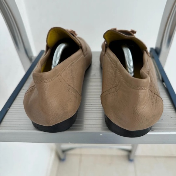 AUTH. HERMES Goatskin Womens Paris Loafers size 39 in Beige Nude - Picture 4 of 9